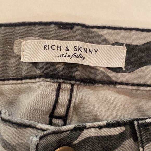 Rich & Skinny Jeans | Gray Camo | Size 28, 29” Inseam - Picture 4 of 6